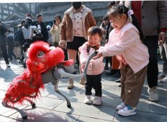成都启动第三批机械人取人工智能实景验