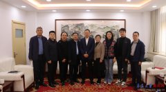 我校济南校友会一行返校做职业生活生计